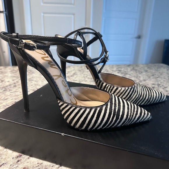 Sam Edelman Zebra Slingbacks - Picture 4 of 5
